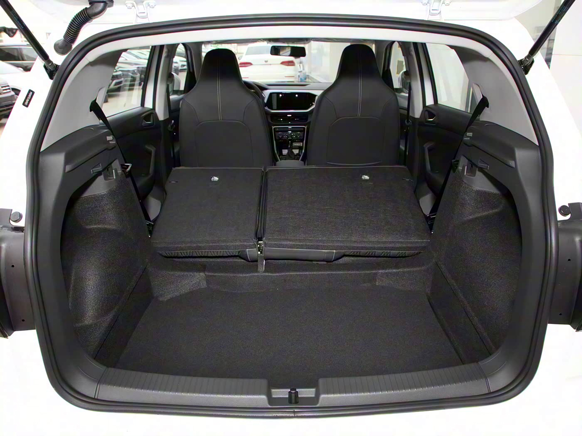 1400x1050_autohomecar__ChsEd1_AkwiAE1ipACPOVMQ_Vwk736