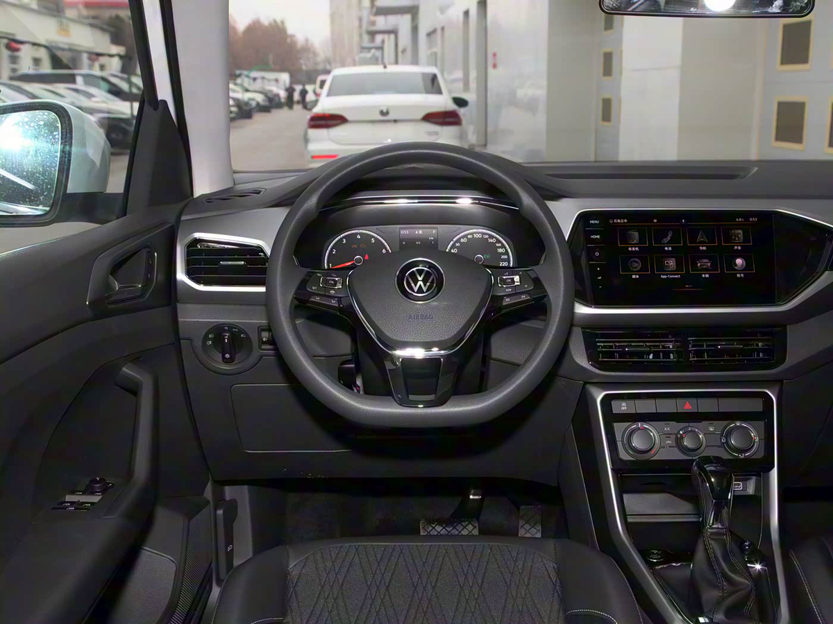 1400x1050_autohomecar__ChsEml_AkymANH_8ACFyfrI7-1o012