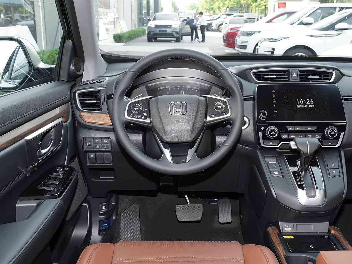 1400x1050_autohomecar__ChsEoF738naAKr_ZAAkRZ2fBBL4745