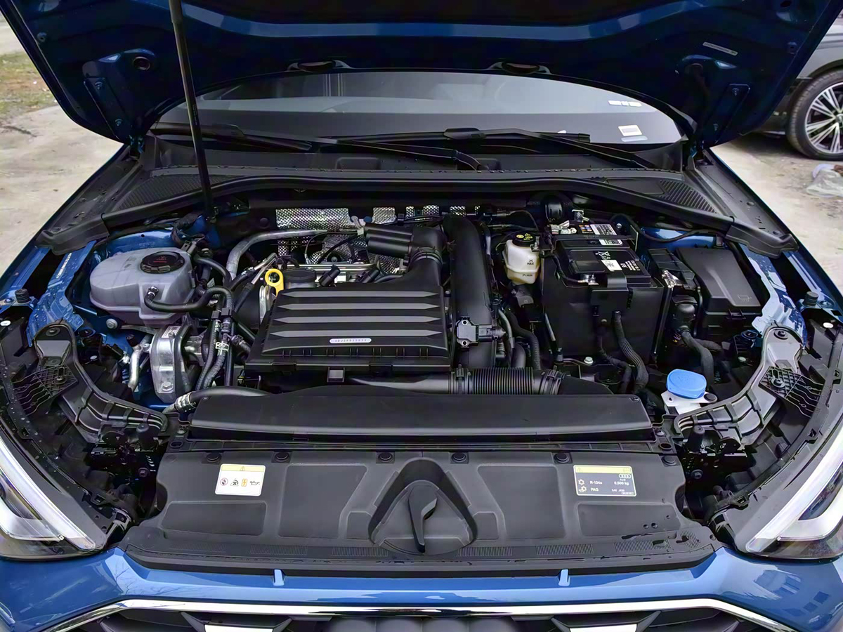 1400x1050_autohomecar__ChxkqWIOFFWAeWTgACjl632iUYY608