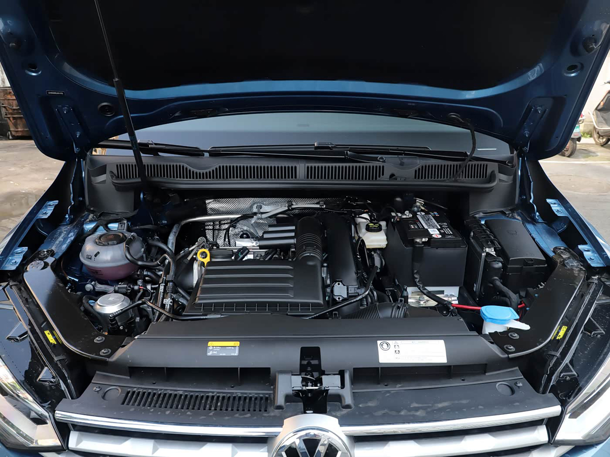 1400x1050_autohomecar__ChsEfF9bLJmAVooPAB6zQp6hbH0587