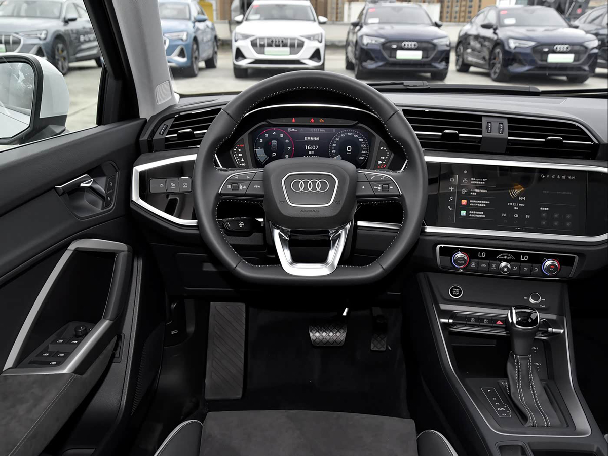 1400x1050_autohomecar__ChsEwGFgbPeAYSuEAA8cy-qkURg271