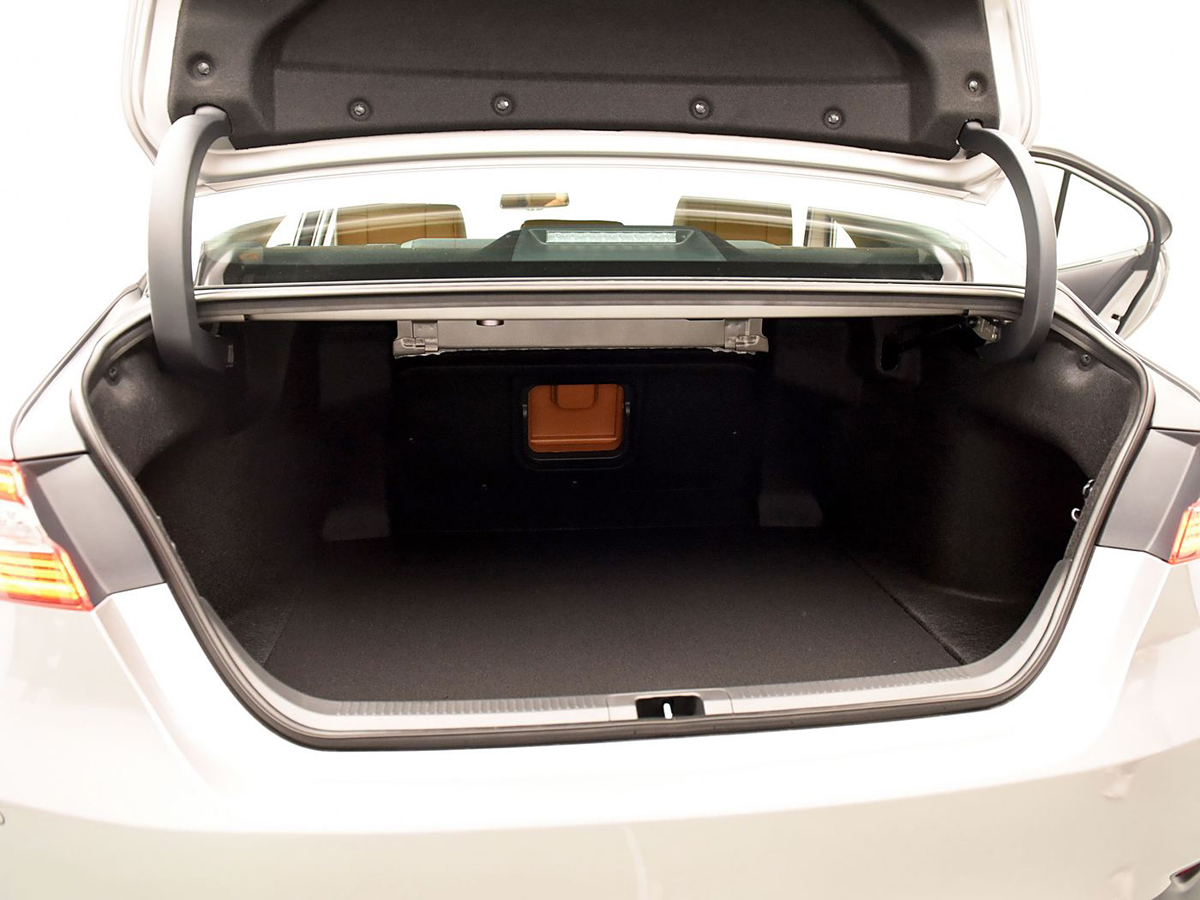 1400x1050_autohomecar__ChwFkWAZGkCAYc1tAASCVObi-ME463