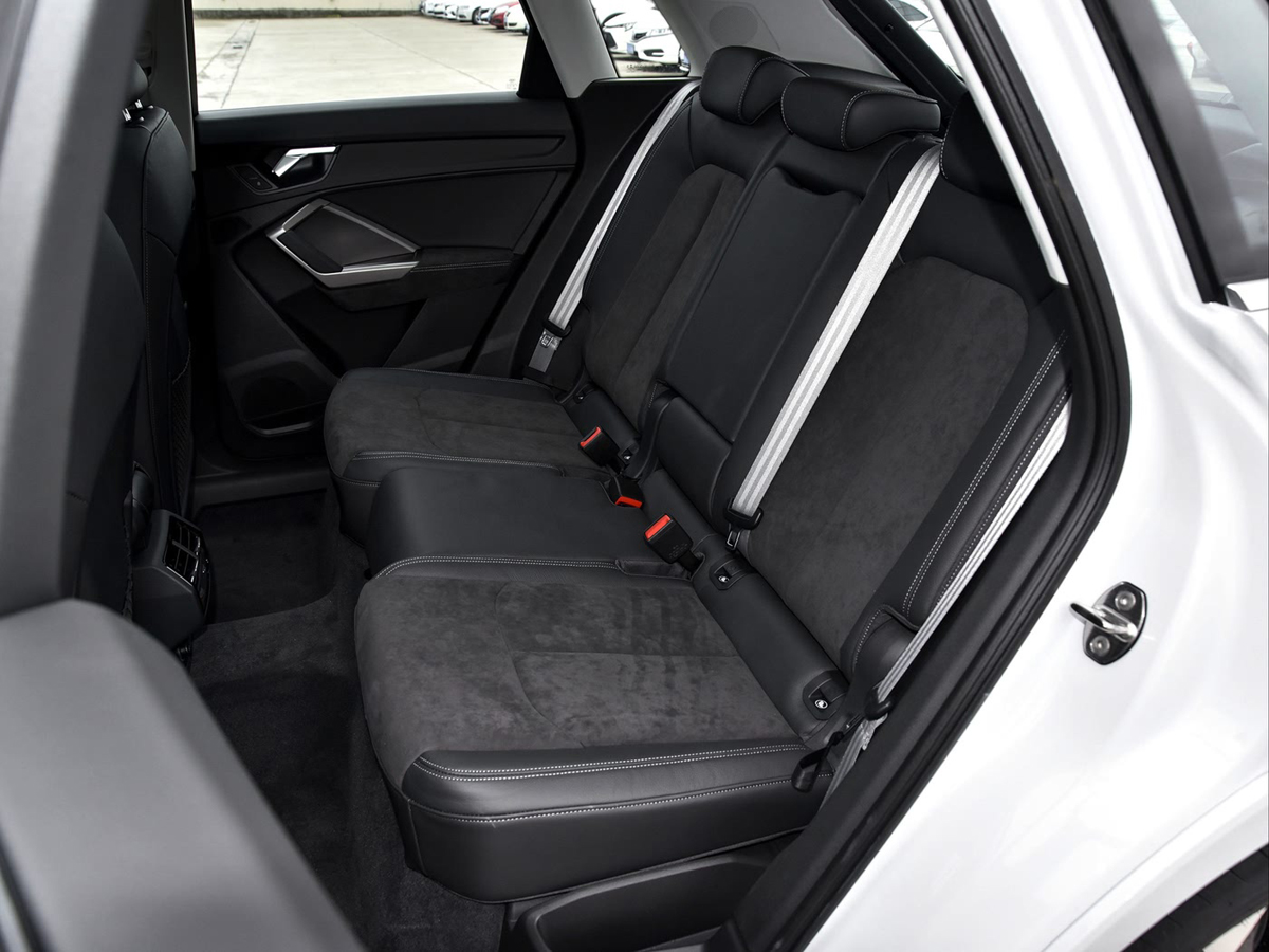 1400x1050_autohomecar__ChsEwGFgbKiAOmieAA07SDHFNWc579