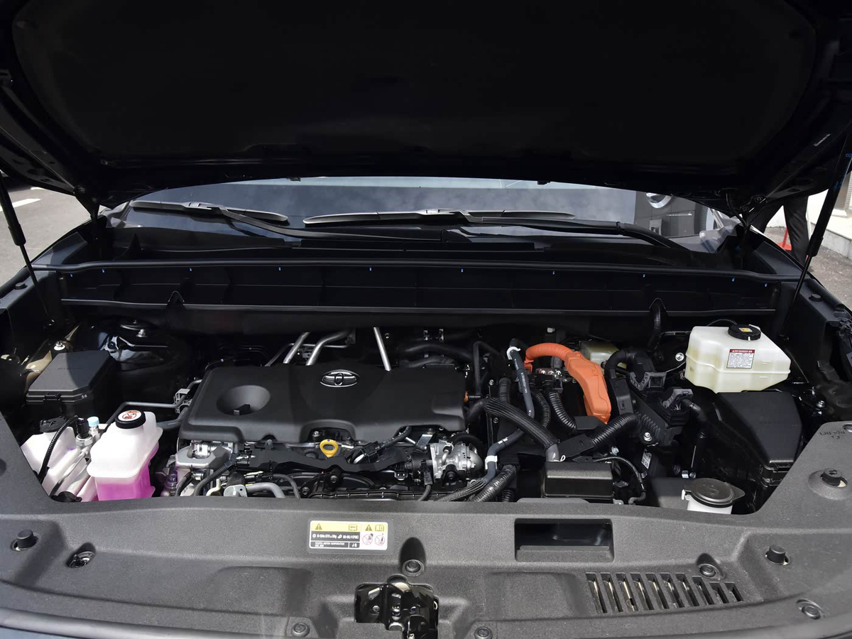 1400x1050_autohomecar__ChwFk2EWiN2AS2dRACNBeQ_Ynek336