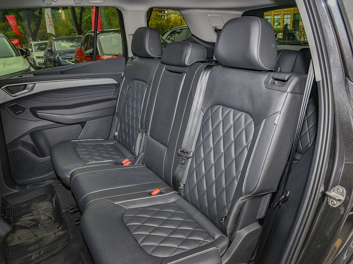 1400x1050_autohomecar__ChsEbGOIM4WAcuL2AEoBSLJa0xw305