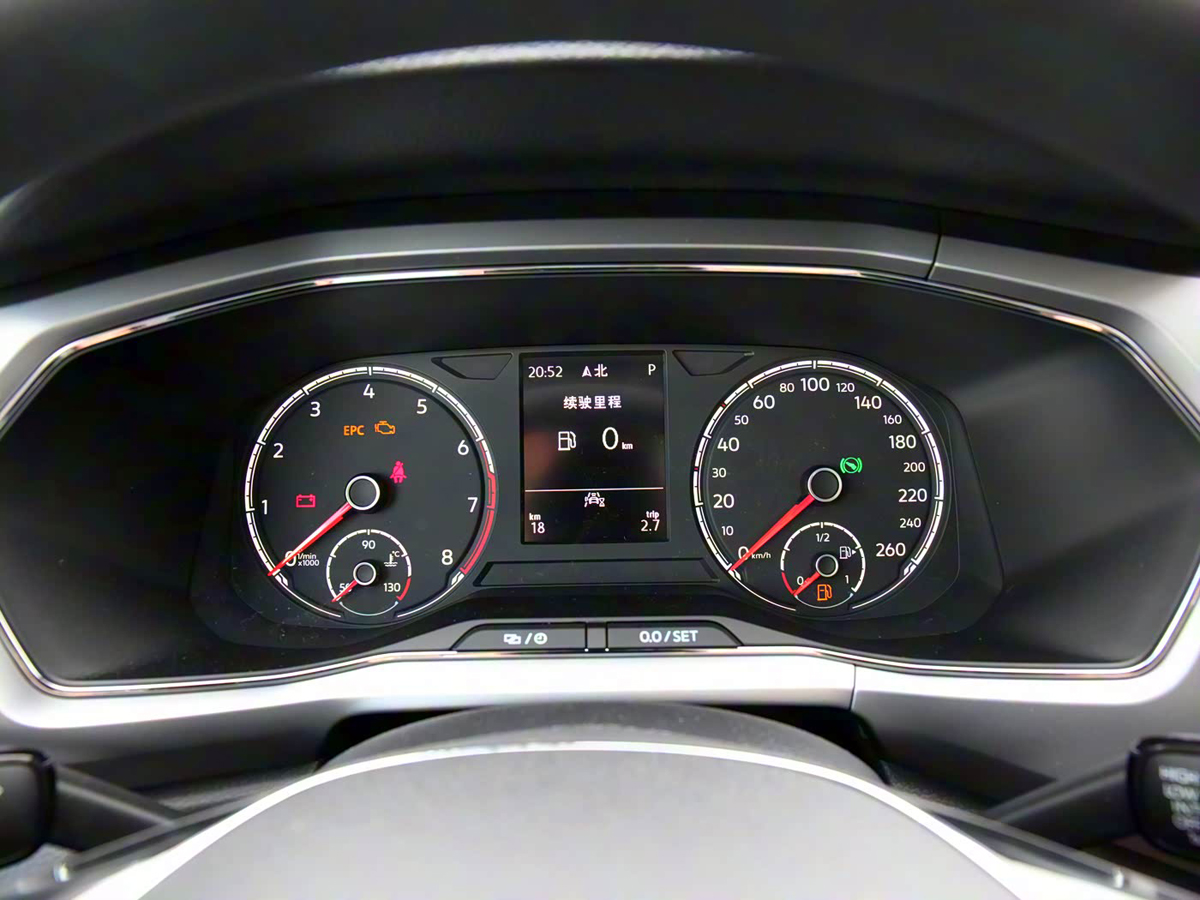 1400x1050_autohomecar__ChsE2GDumPCAEXIIAB_ISLMaLWY796