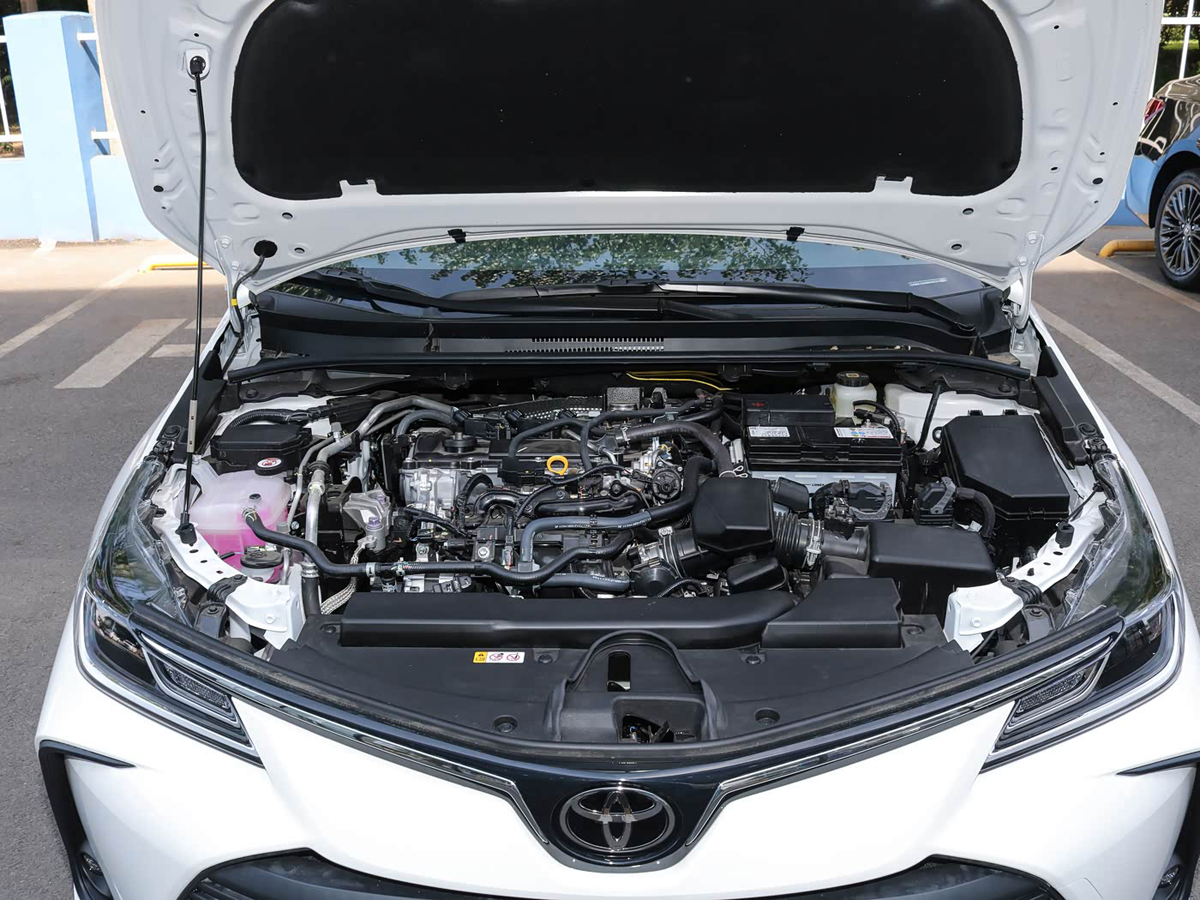 1400x1050_autohomecar__ChxkmmKIohWALRT-AC9XAIkUJ7k195