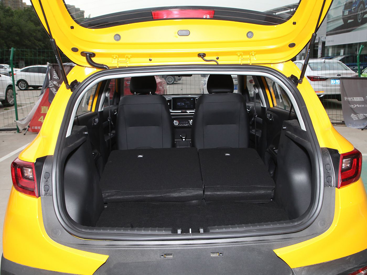 1400x1050_autohomecar__Chtk3WC3kvyARz7qACC3igF4rwA743