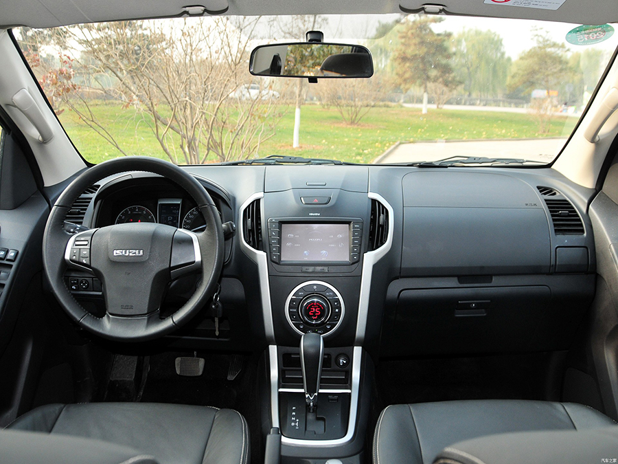 Isuzu 2015x3