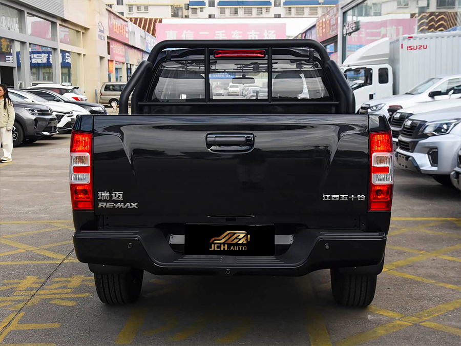 Isuzu RM x7