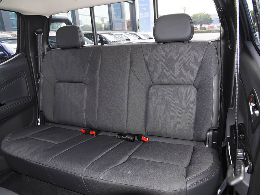 Isuzu RM x6