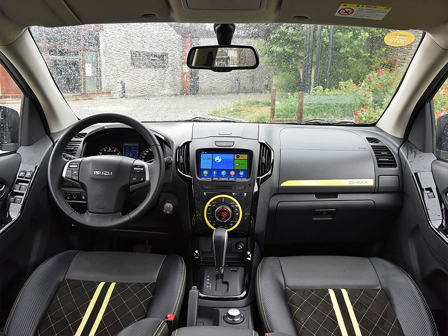 Isuzu2018x3