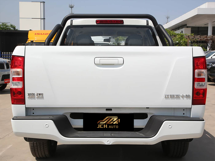 RE-MAX x7