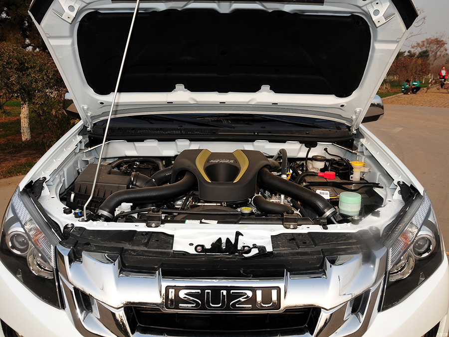 Isuzu 2015x2